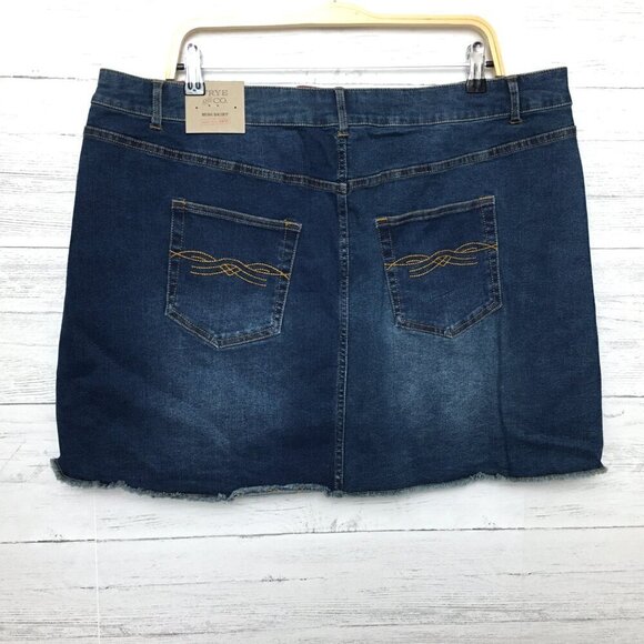 NEW Frye and Co. Women's Mini Denim Jean Skirt Frayed Hem size 18W - Picture 2 of 8